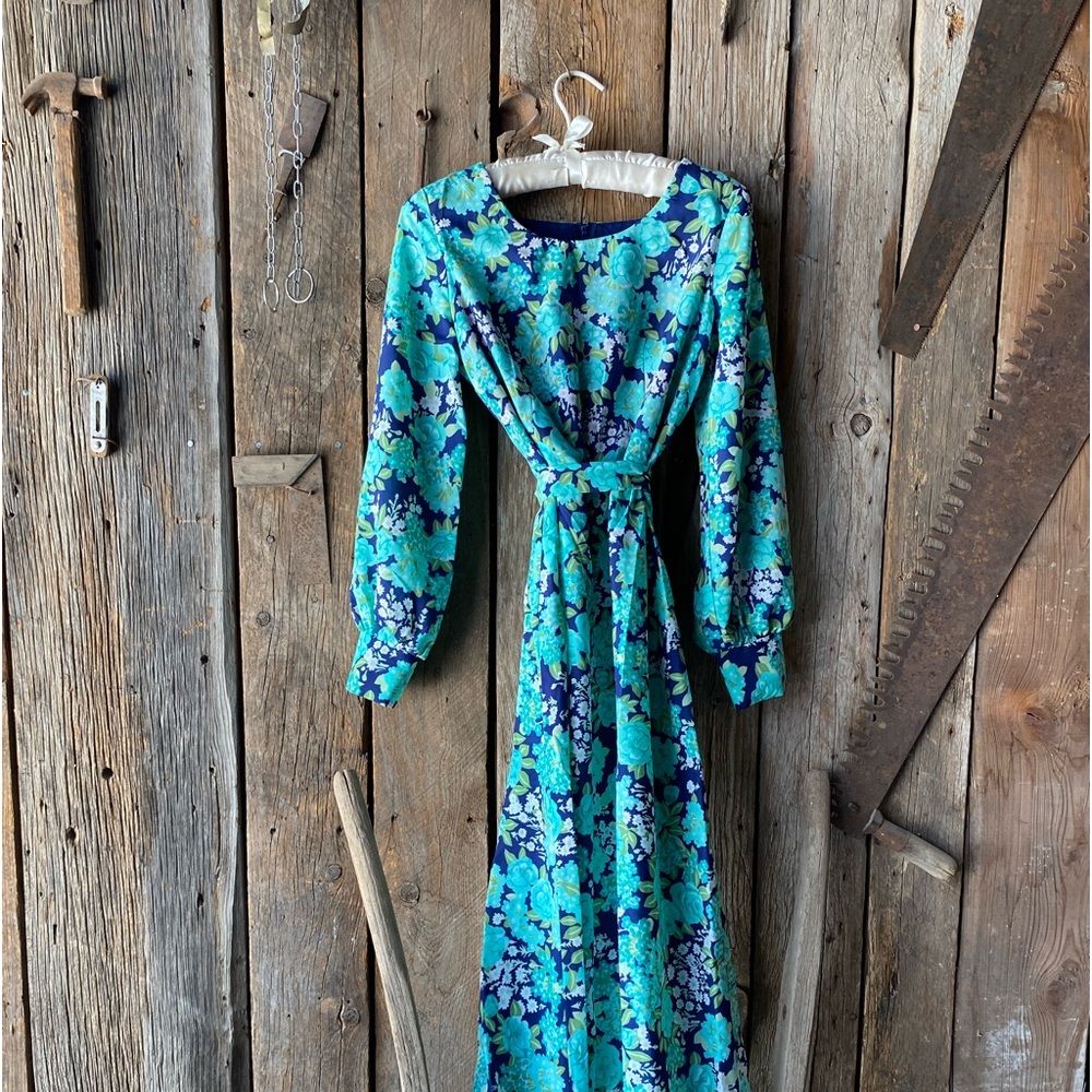 Vintage Floral Dress - Picture 2 of 8